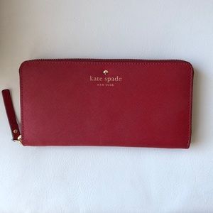 Kate Spade New York Zipper Wallet in Red